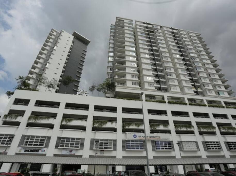 Homestay Ttdi Adina 710 Shah Alam,Sek 13,Msu,3Bedroooms מראה חיצוני תמונה